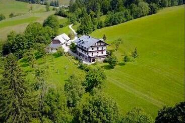 פנסיון Kornbranntgut Hieflau