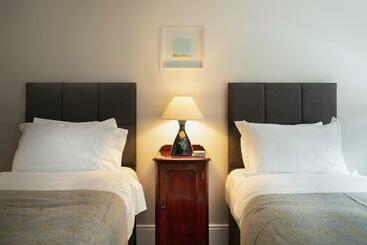 تختخواب و صبحانه Bridge Street Townhouse