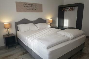 تختخواب و صبحانه Cascina Cortese