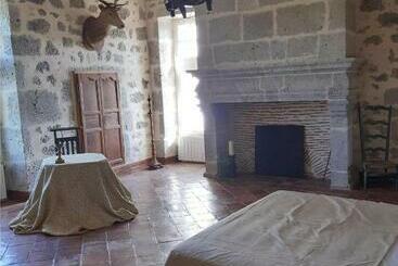تختخواب و صبحانه Château De Cauderoue