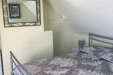 Folly Fields Farm B&b