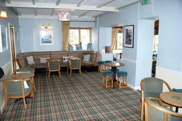 تختخواب و صبحانه Ferry House Inn