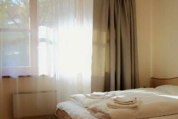 پانسیون K8 5 Apartments