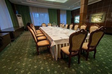 هتل Malachite Congress