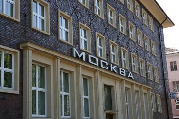 ホテル Moskva