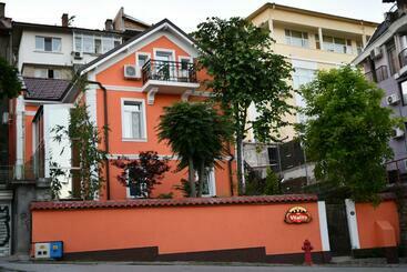 پانسیون Vitality Guest House