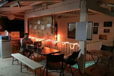 Hostel Lions