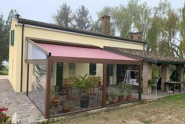 پانسیون Borgo Tarapino