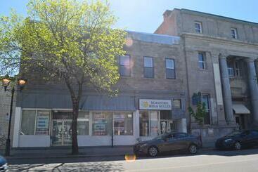 پانسیون Homa Homestay Hotel By Olympic Stadium Montreal Auberge Hostel