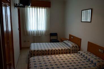 پانسیون Hostal Mobydick2