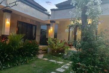 پانسیون Pondok Ardi Villas