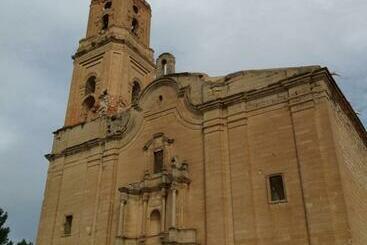 تختخواب و صبحانه Casa La Foradada