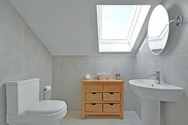 تختخواب و صبحانه Haven Lodge Newquay