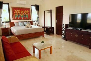 هتل آپارتمان Medewi Manor