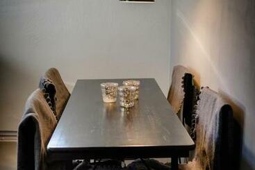 پانسیون Vivante Basement Accommodation