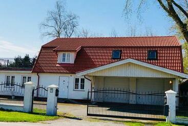 تختخواب و صبحانه Gästhus La Casa