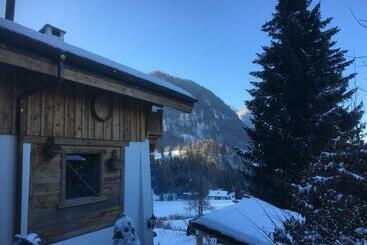 پانسیون Chalet L Escapade