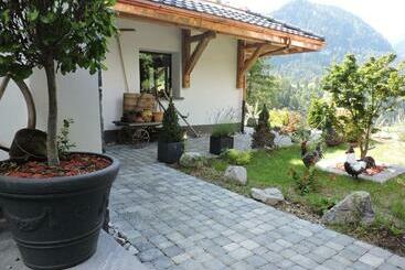 پانسیون Chalet L Escapade