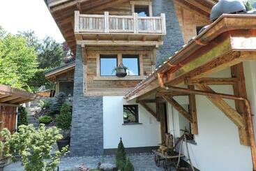 پانسیون Chalet L Escapade
