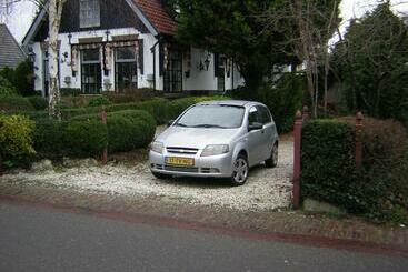 Prive Tuinhuis B&b Elly