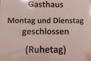 فندق Gasthaus Pension Zum Lustigen Steirer