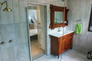 پانسیون Kruger S Guest House