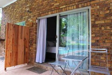 پانسیون Kruger S Guest House