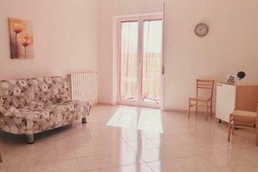 تختخواب و صبحانه Il Soffione Home