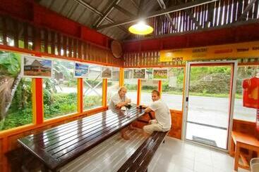 Gonias Hostel