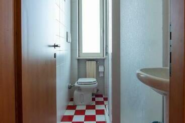 هتل Albergo La Rovere