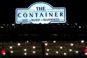 هتل کپسول The Container