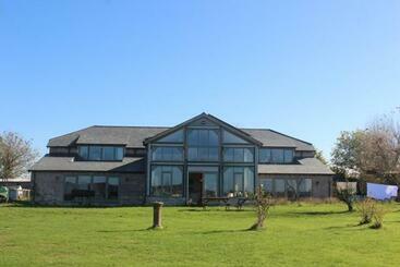 مبيت وإفطار Mapperton Hill Farm