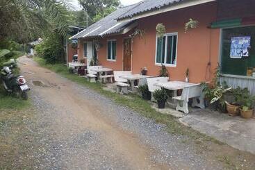 هتل Travellers Rest