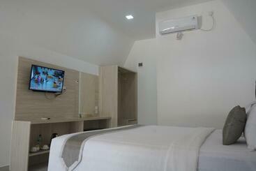 Madu Tiga Beach And Resort