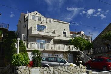 관광객 아파트 Apartments Miljas