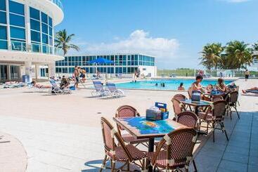 Beach Apartments By Design Suites