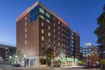 فندق Hampton Inn & Suites Little Rock Downtown