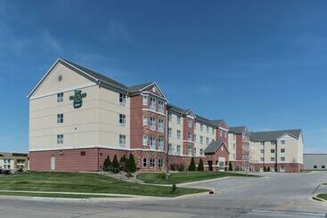 هتل Homewood Suites By Hilton Cedar Rapidsnorth