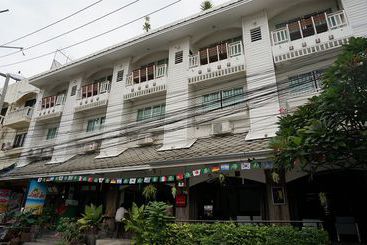 هتل Sand Inn