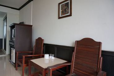 هتل Sand Inn