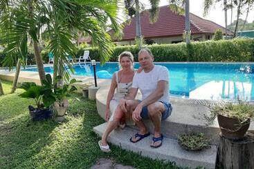 هتل D&k Smiley Phuket Resort