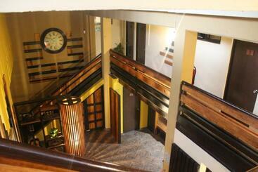 Casa Bonita Hotel Y Hostal