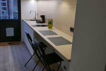 تختخواب و صبحانه Margaretha S Room