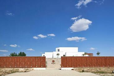پانسیون Oliveira House