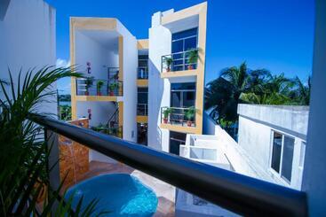 هتل آپارتمان Suite Isla Mujeres
