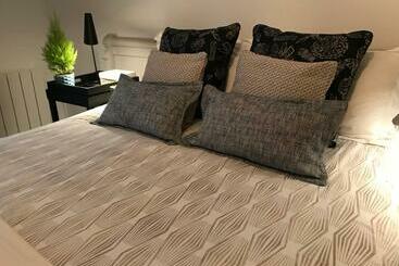 تختخواب و صبحانه Fontevraud Maison De Ville Bnb