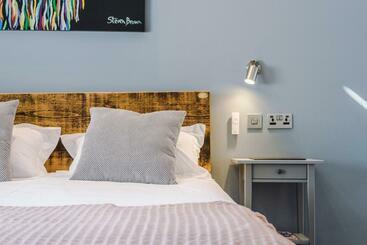 پانسیون Lymm Boutique Rooms