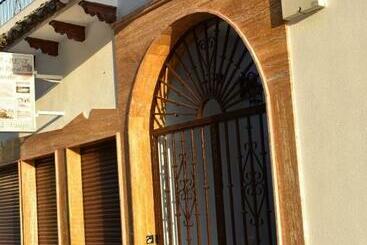هاستل Iznájar Suites