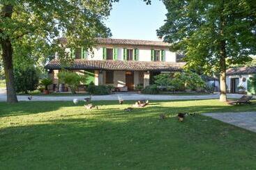تختخواب و صبحانه La Casa Di Pilar