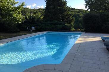 مبيت وإفطار Le Clos De Rose